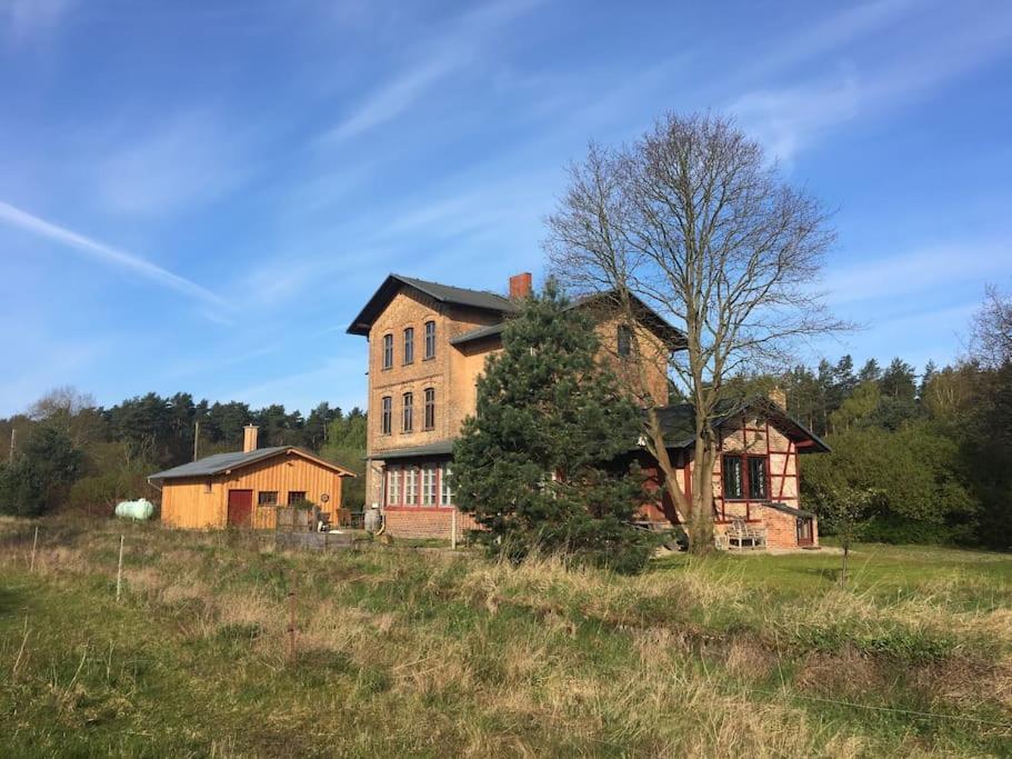 Romantisches Studio Am Waldesrand Mit Gartensauna Schwarz Exterior foto